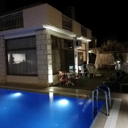 Ivy House Loca אלאקאטי