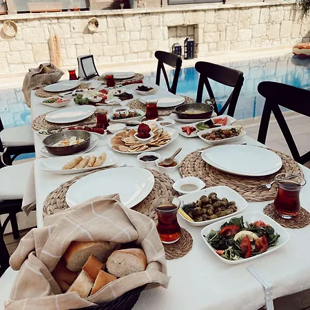 Ivy House Loca * אלאקאטי