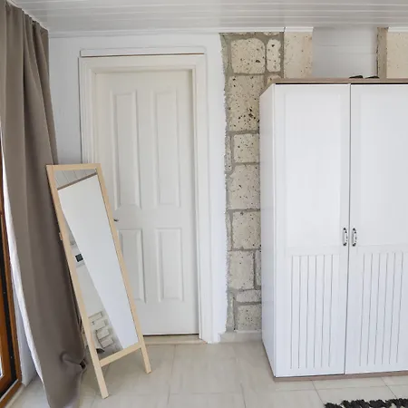 Ivy House Loca מלון *